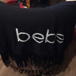 Bebe poncho